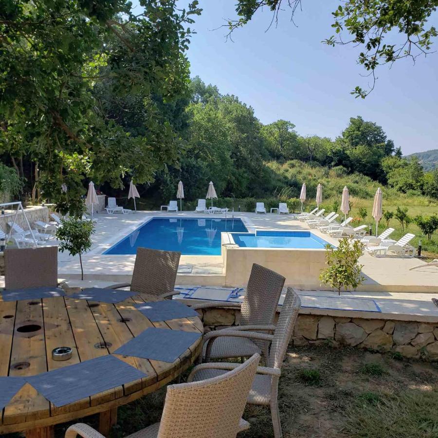 Green Hill Apartments Ulcinj Bagian luar foto