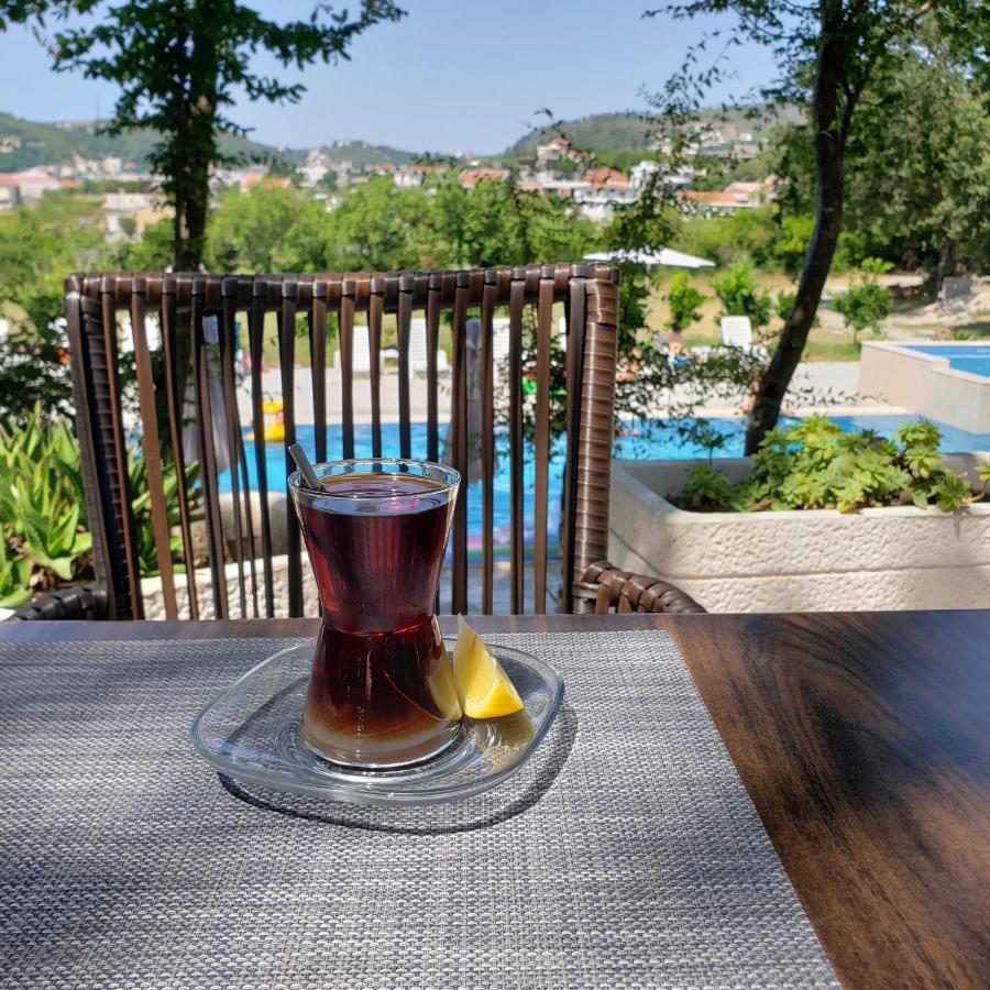 Green Hill Apartments Ulcinj Bagian luar foto