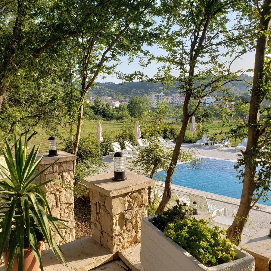Green Hill Apartments Ulcinj Bagian luar foto