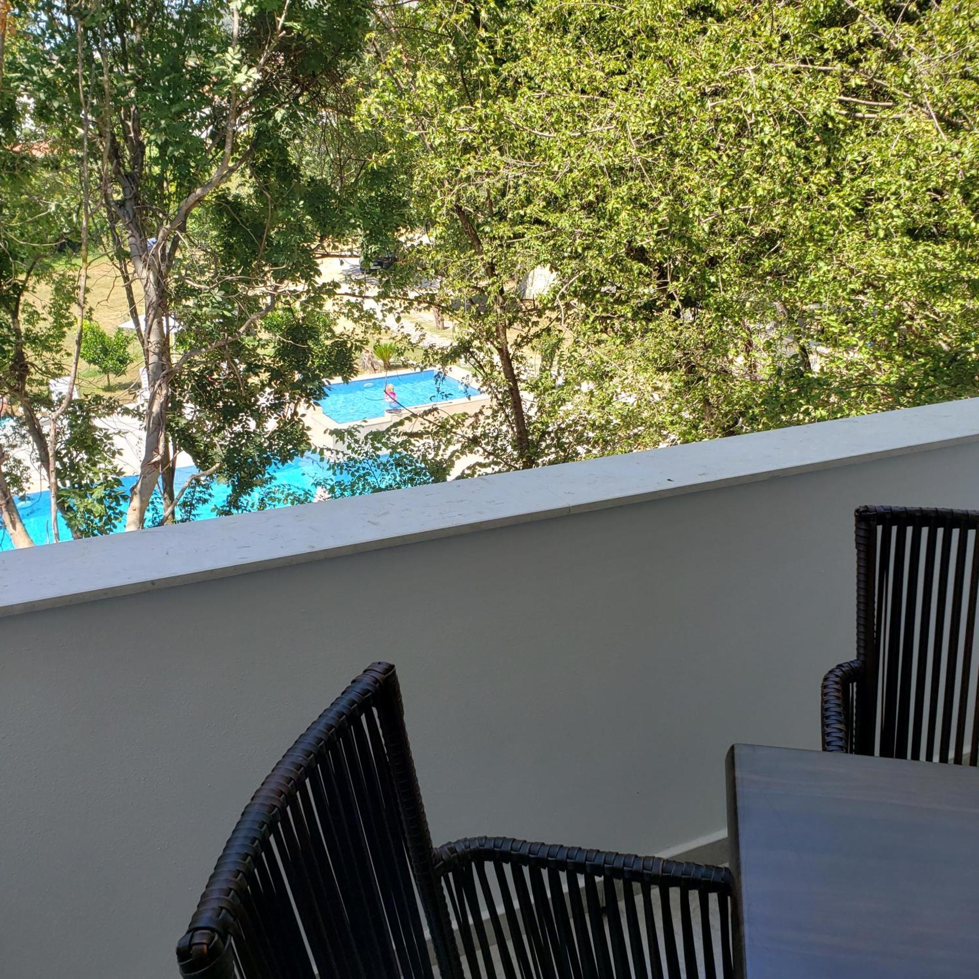 Green Hill Apartments Ulcinj Bagian luar foto