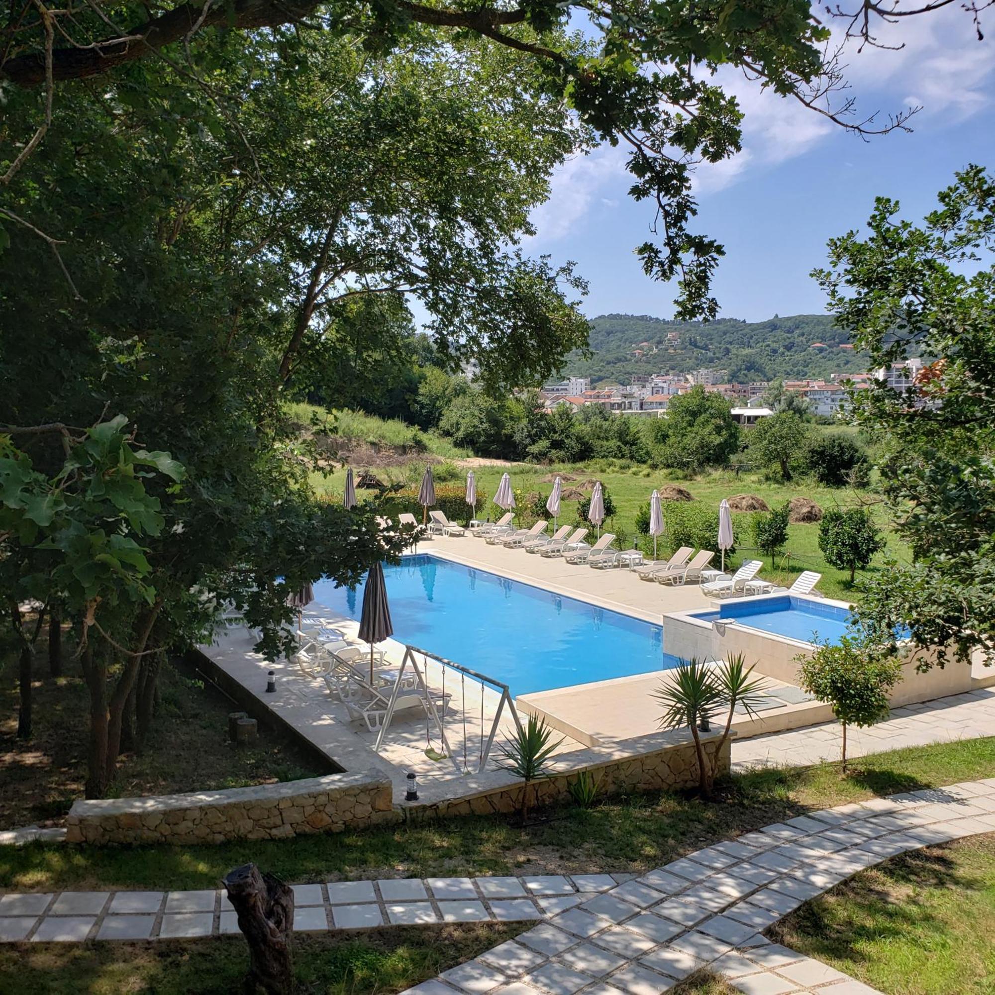 Green Hill Apartments Ulcinj Bagian luar foto