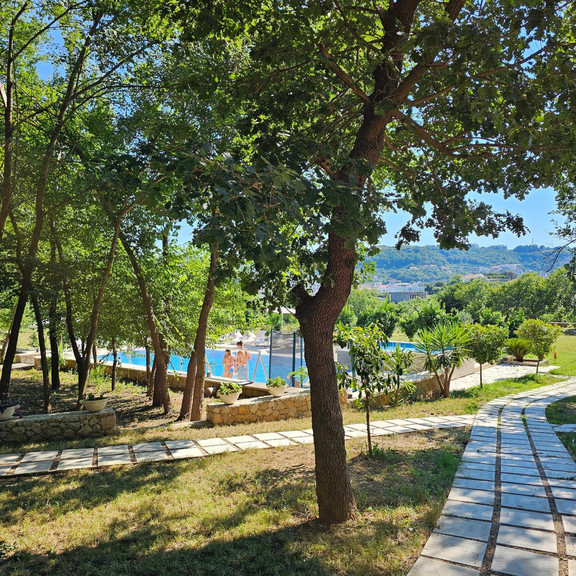 Green Hill Apartments Ulcinj Bagian luar foto