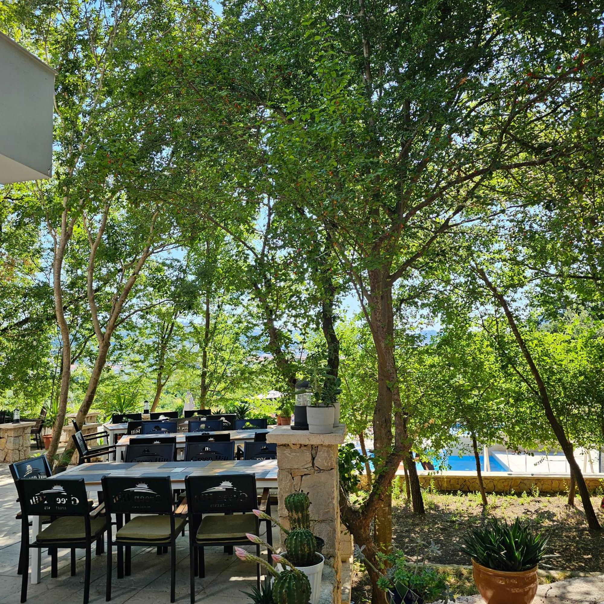 Green Hill Apartments Ulcinj Bagian luar foto