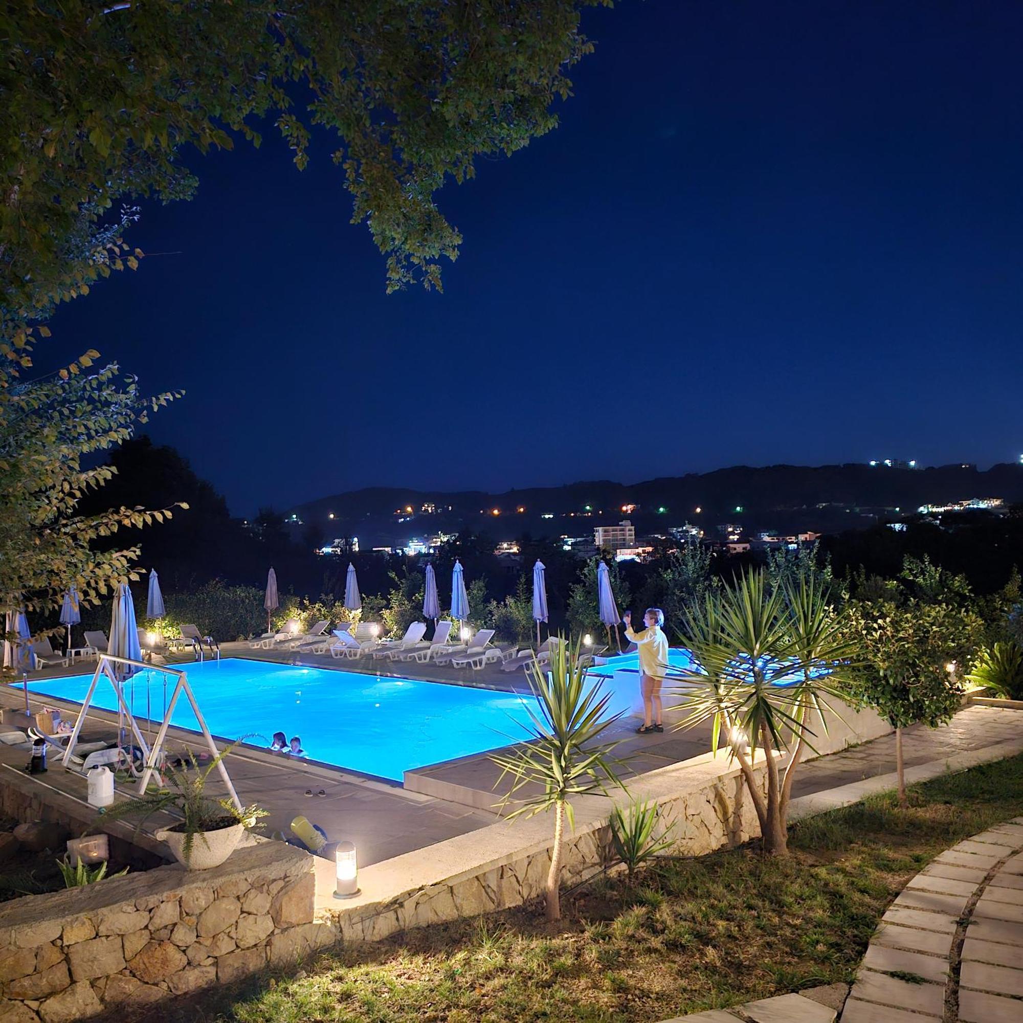 Green Hill Apartments Ulcinj Bagian luar foto