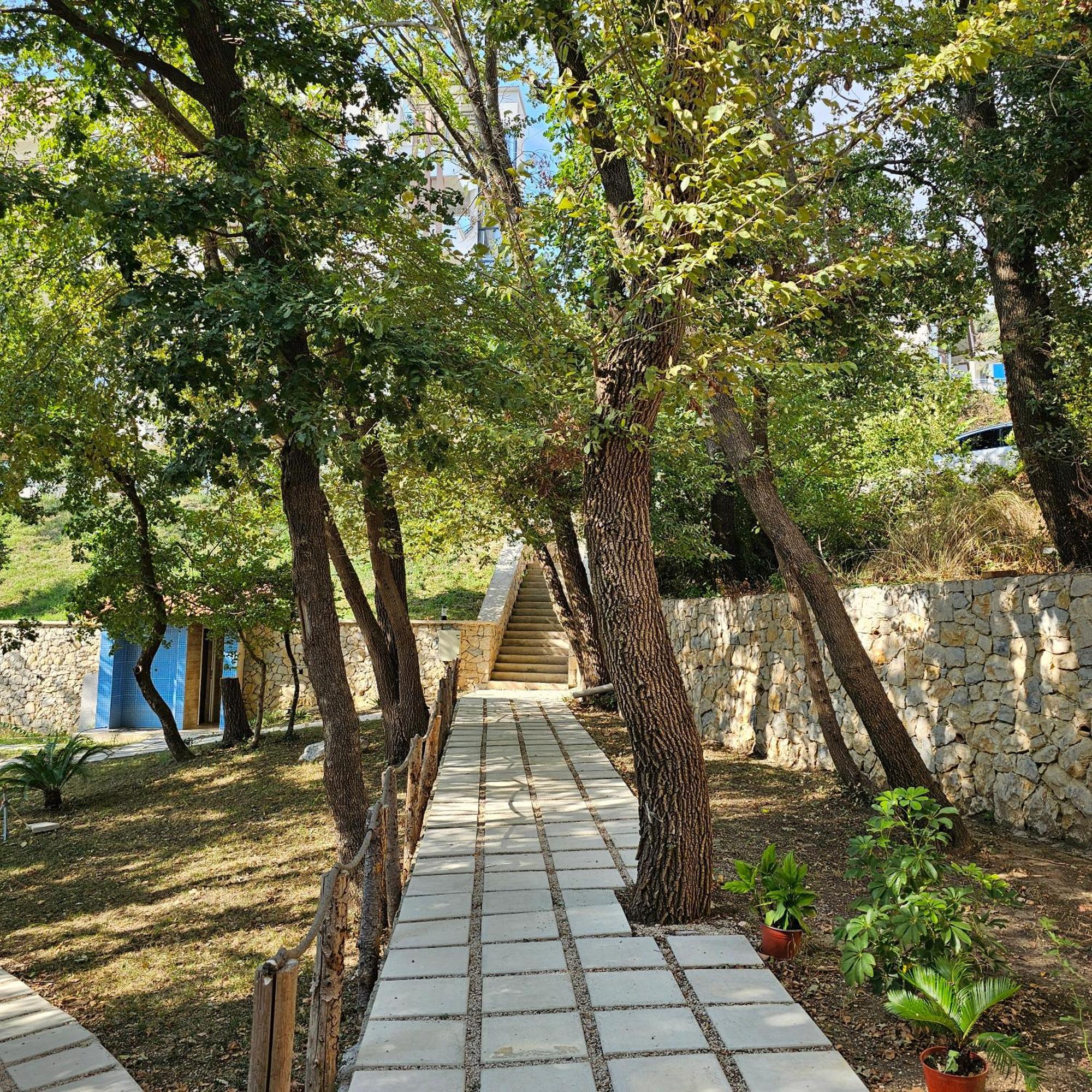 Green Hill Apartments Ulcinj Bagian luar foto