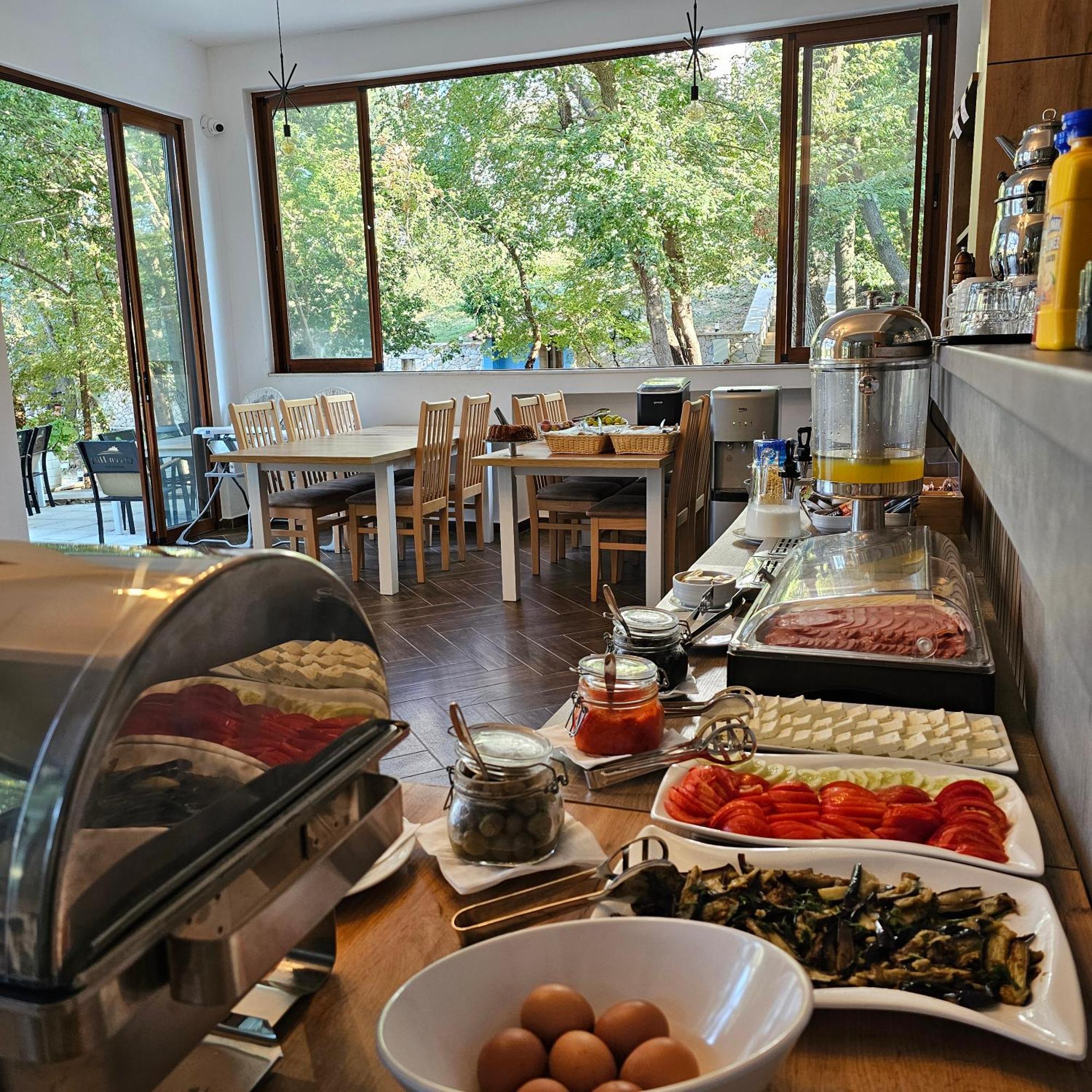 Green Hill Apartments Ulcinj Bagian luar foto